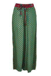 Product shot of the Harper Pant in colour Celaya (Green), from the front