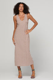 Model Genericm wearing size sample of the Sutora Dress – Cocoa in colour Cocoa, from the front