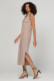 Model Genericm wearing size sample of the Sutora Dress – Cocoa in colour Cocoa, from the front