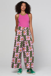 Model Genericm wearing size sample of the Cosmos Pant – Cosmos in colour Cosmos, from the front