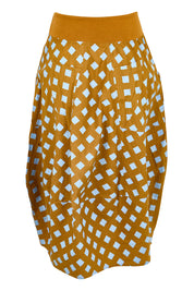 Product shot of the Guru Skirt – Geocheck in colour Geocheck, from the back