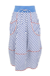 Product shot of the Guru Skirt – Ocean in colour Ocean, from the front