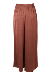 Product shot of the Liza Pant in colour Cocoa, from the back