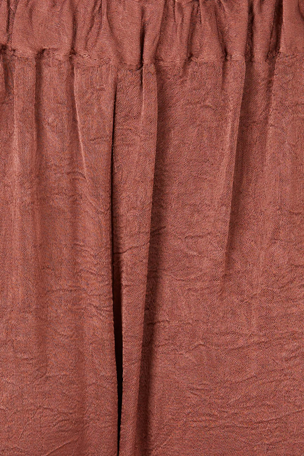 Product shot of the Liza Pant in colour Cocoa, detail