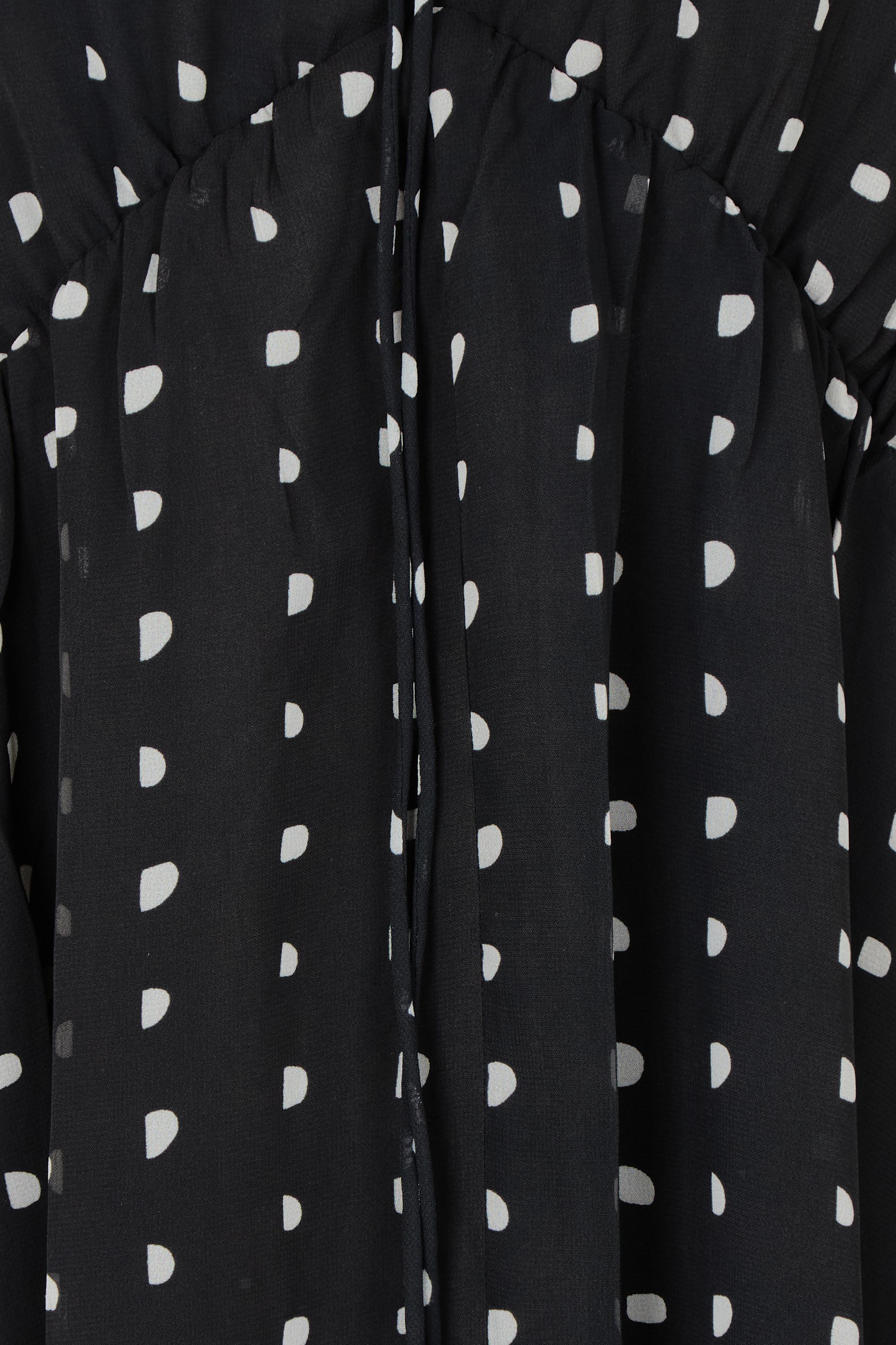 Product shot of the Parkside Dress in colour Arches (Black), detail