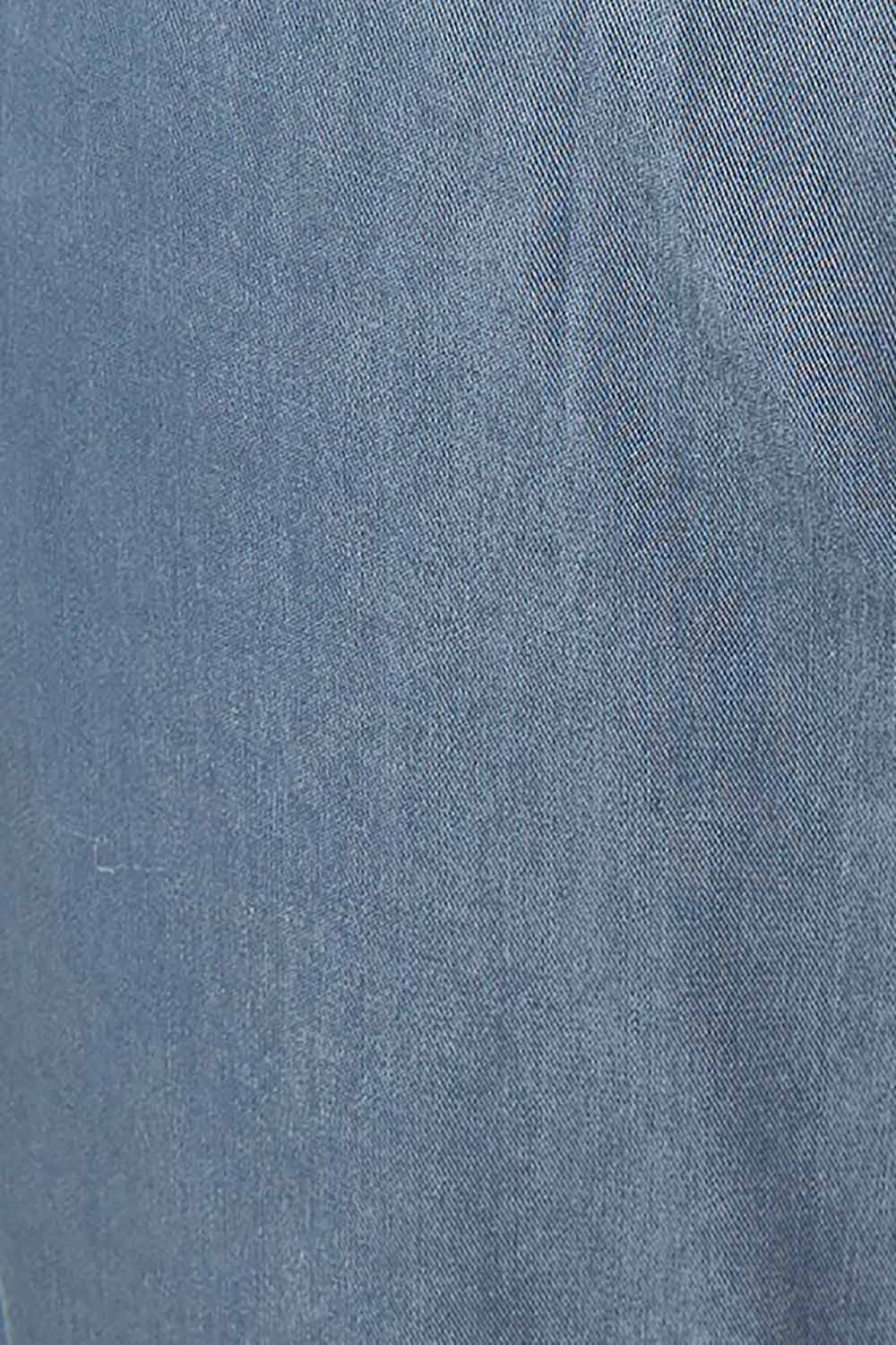 Product shot of the Lyocell Pant in colour Slate (Grey), detail