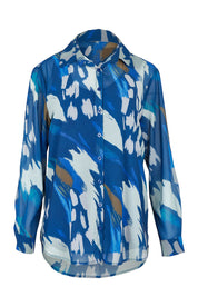 Product shot of the Abstract Shirt in colour Blueprint (Blue), from the front