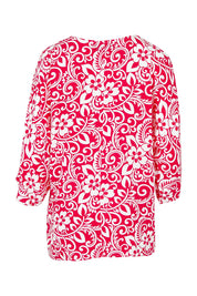 Product shot of the Summer Ease Top in colour Raspberry (Pink), from the back