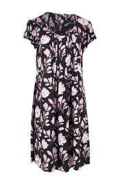 Product shot of the Kirra Pintuck Dress – Blkfloral in colour Blkfloral, from the front