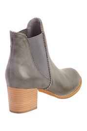 Product shot of the Sadore Boot in colour DarkGrey (Grey), from the back