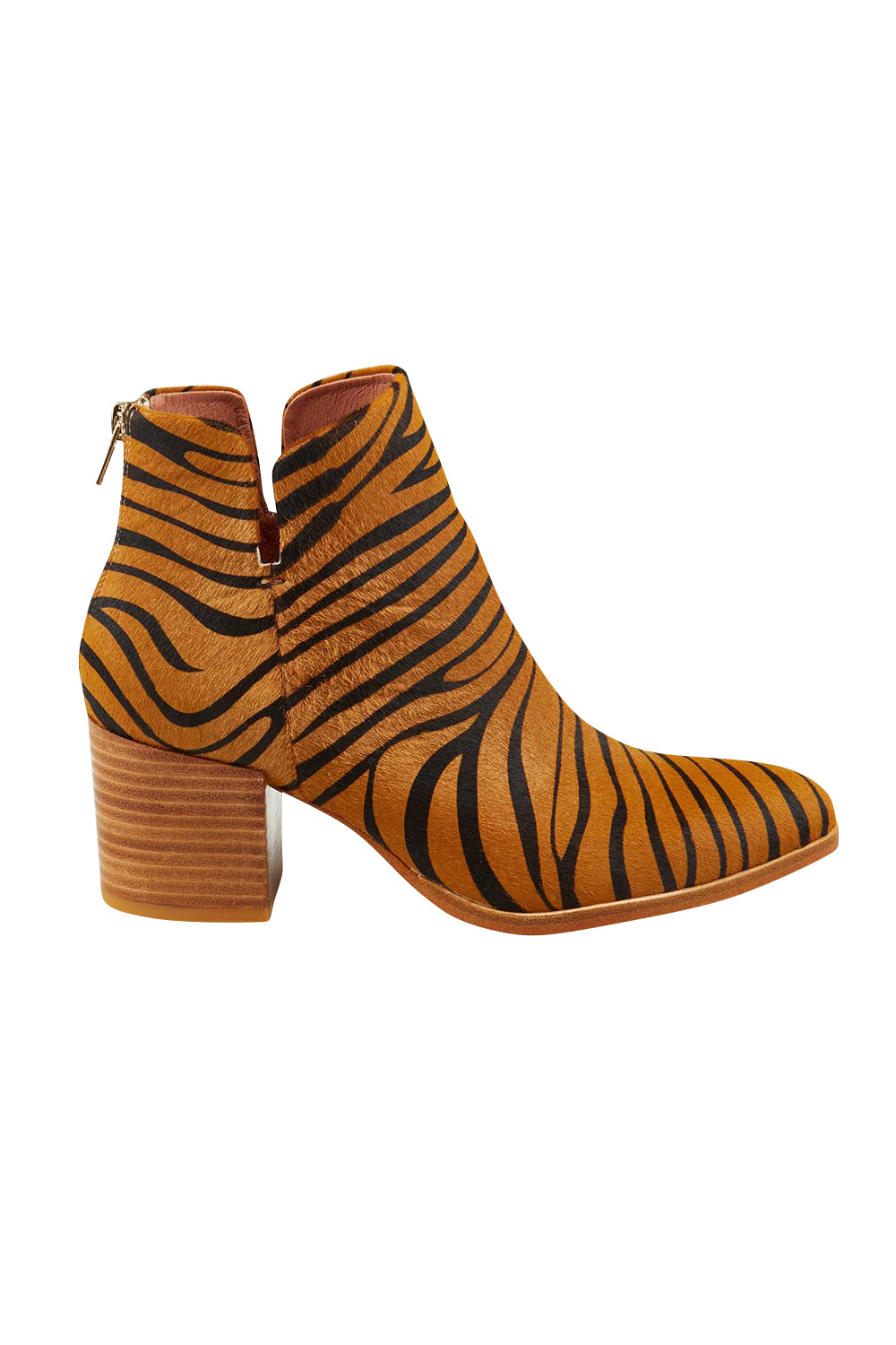 Product shot of the Zills Leather Ankle Boot in colour Tantiger, from the front