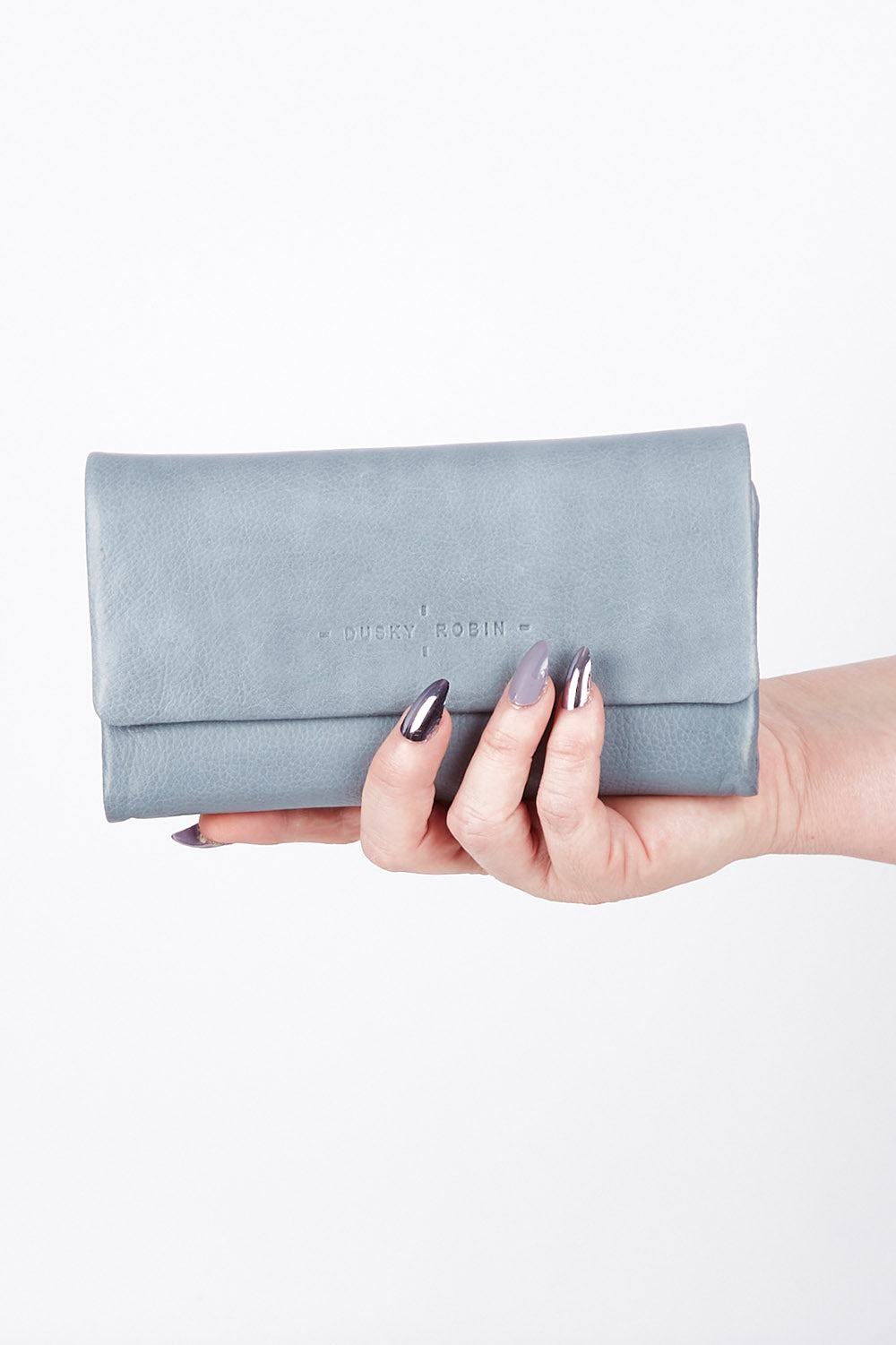A model wearing size OneSize of the Rose Leather Purse in colour Steelgrey (Grey), from the front, showing the whole outfit