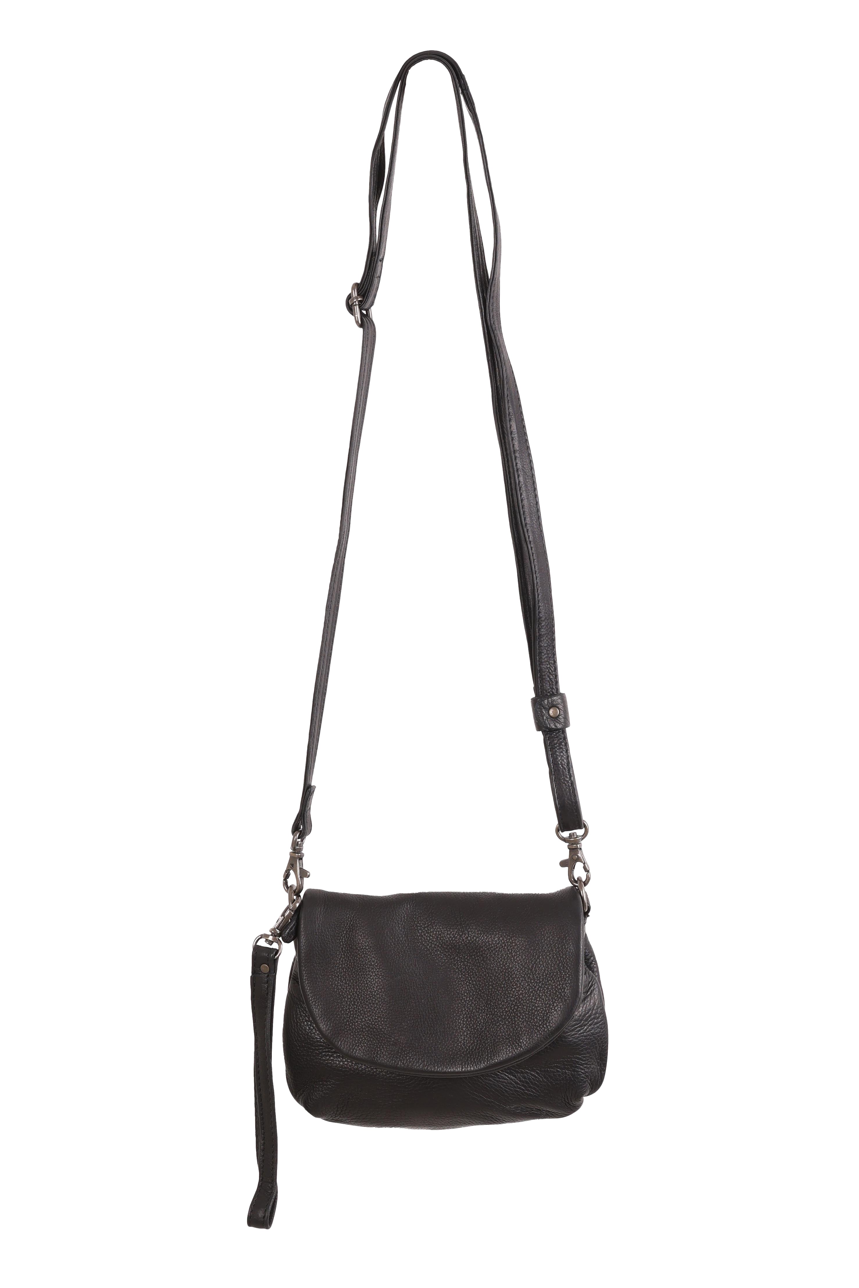Product shot of the Zoe Leather Clutch Bag in colour Black (Black), from the front