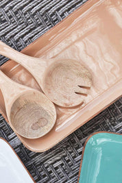 Product shot of the Savannah Platter in colour Peach, detail