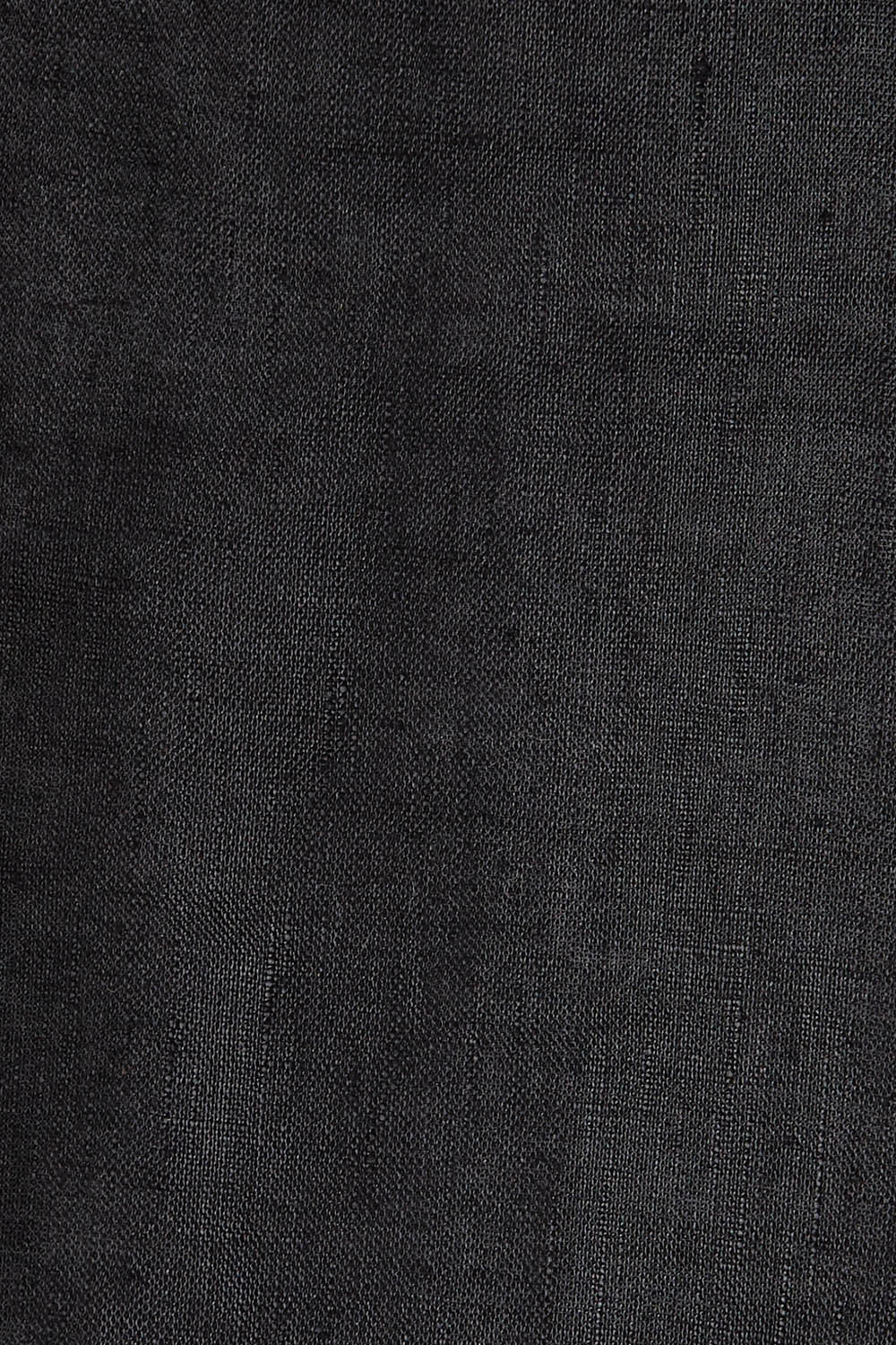 Product shot of the Studio Linen Shirt in colour Ebony (Black), detail
