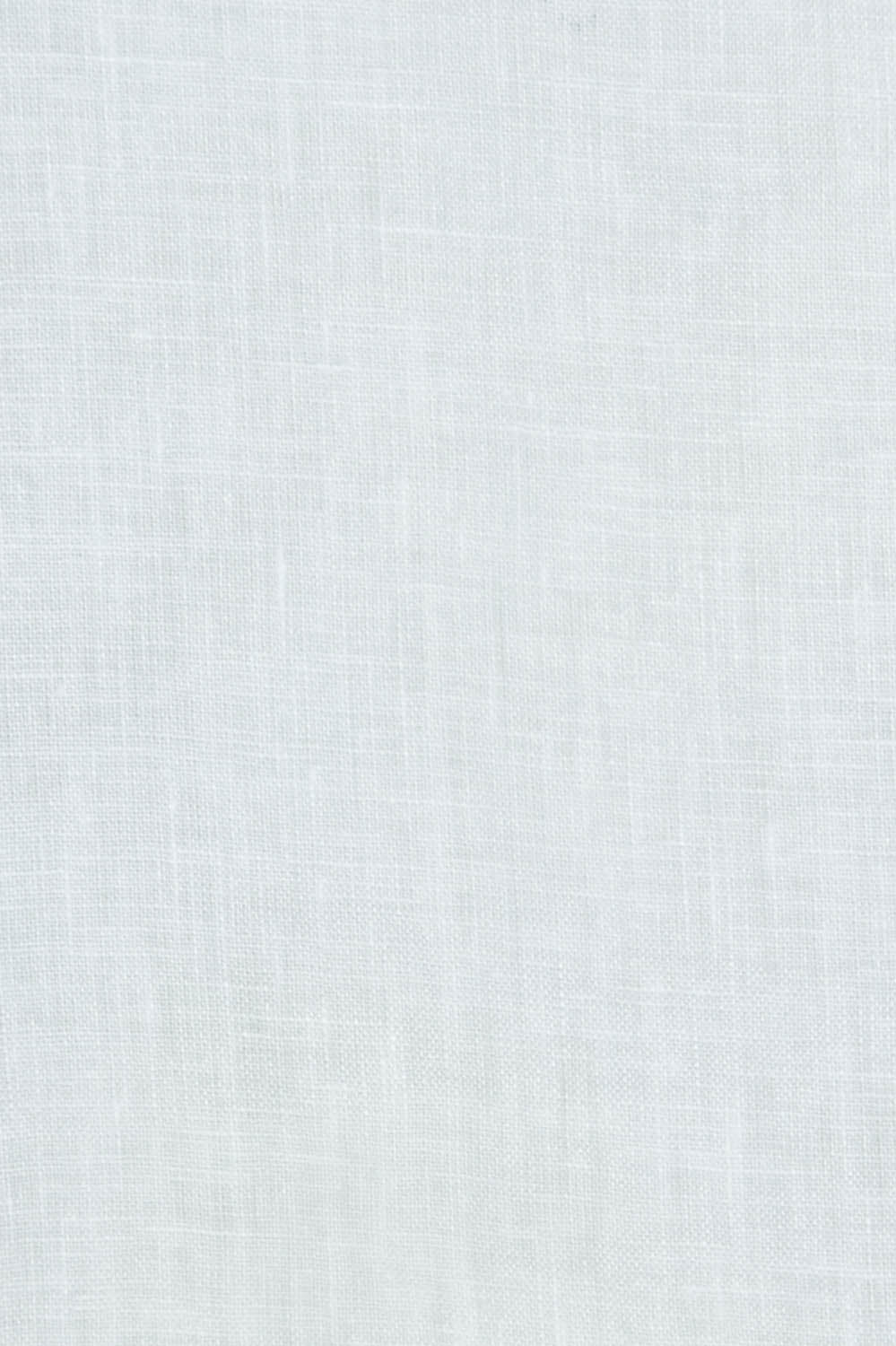 Product shot of the Studio Linen Shirt in colour Salt (White), detail