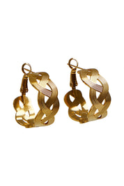 Product shot of the Folie Gold Weave Hoop Earring in colour Gold (Metallics), from the front