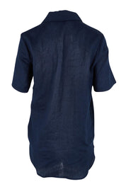 Product shot of the Studio Linen Short Sleeve Shirt in colour Navy (Blue), from the back