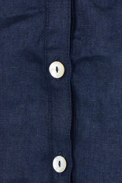 Product shot of the Studio Linen Short Sleeve Shirt in colour Navy (Blue), detail