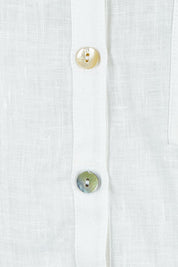 Product shot of the Studio Linen Short Sleeve Shirt in colour White (White), detail