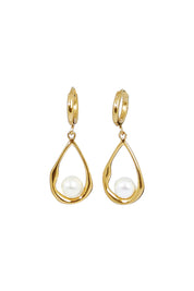 Product shot of the Milk And Honey Drop Earrings in colour Gold (Metallics), from the front
