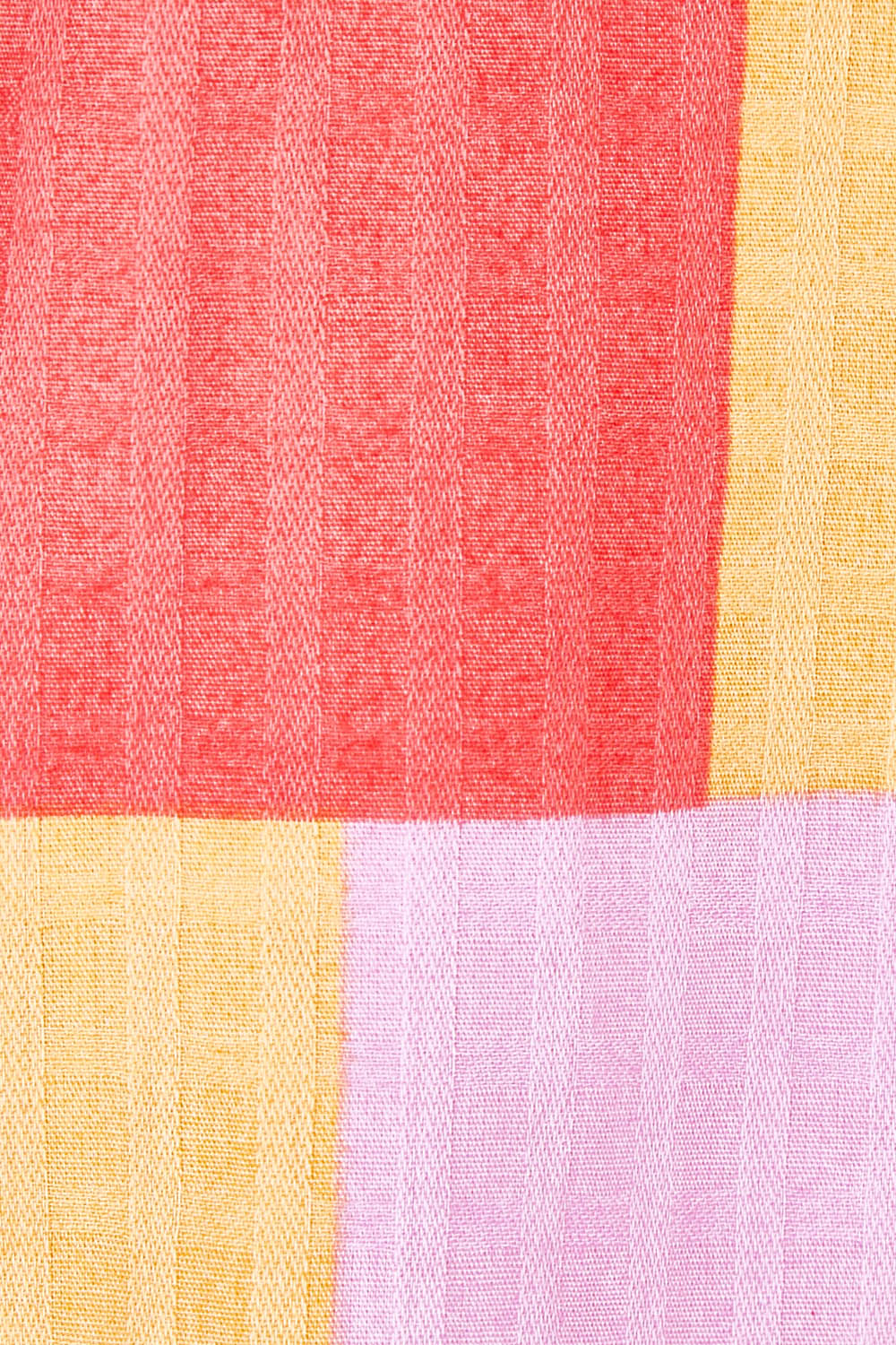 Product shot of the Soleil Check Top in colour Solcheck, detail