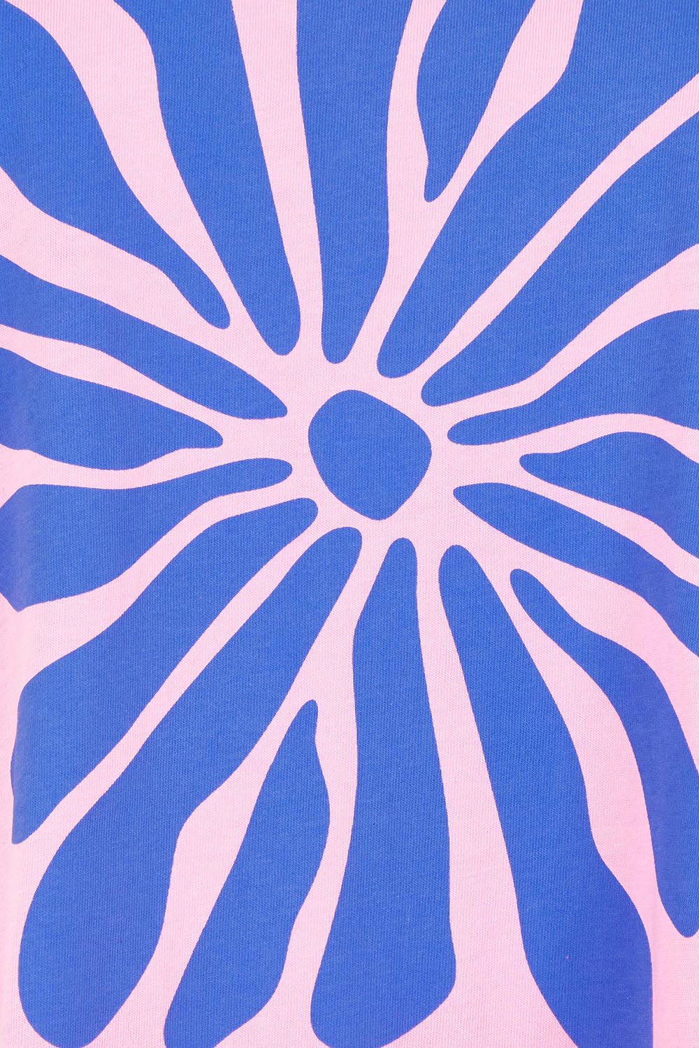 Product shot of the Camelia Cotton Tee in colour Chateauros (Pink), detail