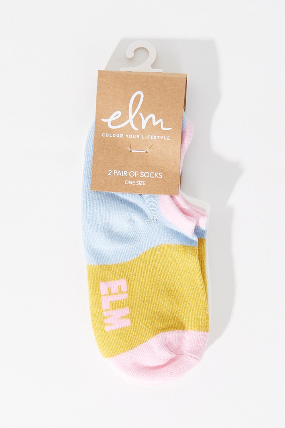 A model wearing size OneSize of the No Show Socks 2Pk in colour Mustawhite, from the front, showing the whole outfit