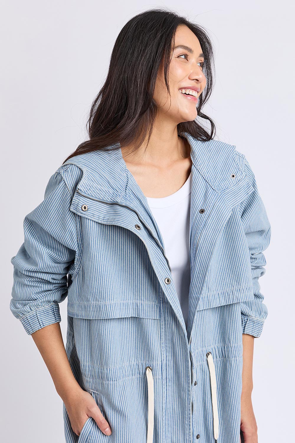 A model wearing the Bennett Denim Parker in colour Bluewhite (Blue), from the front, cropped image