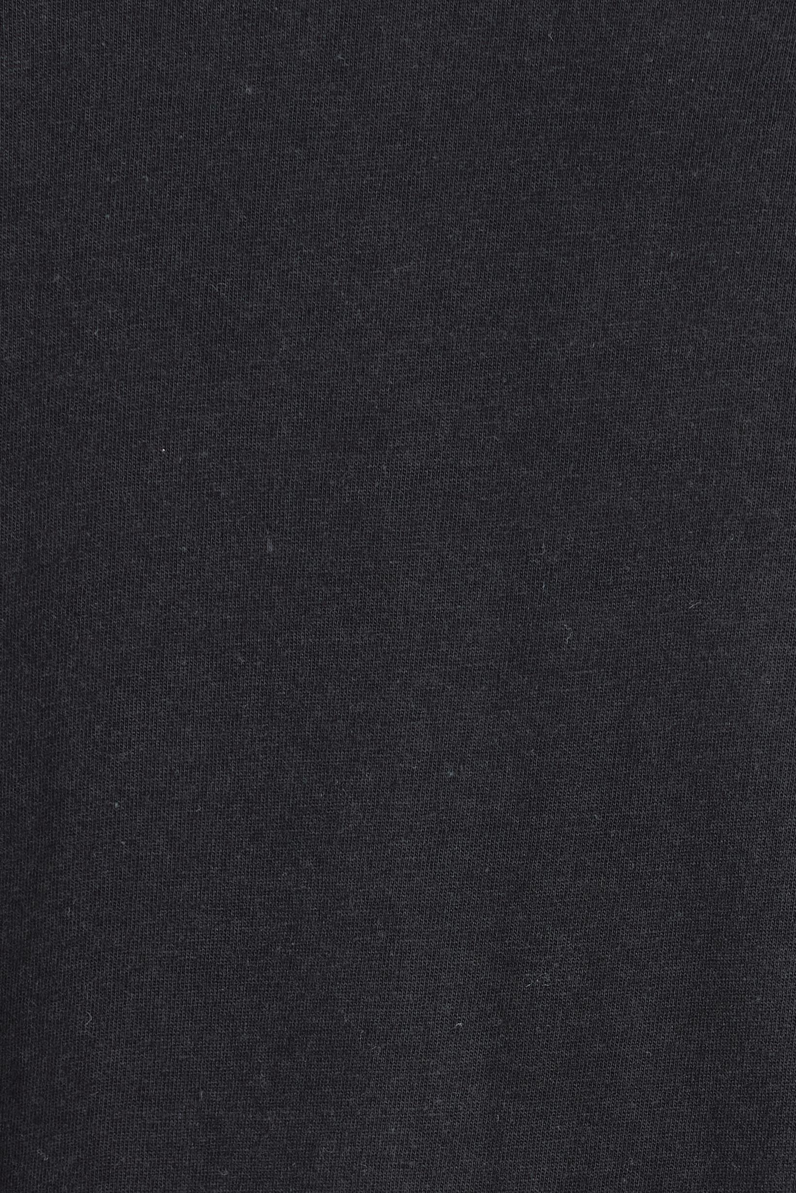 Product shot of the Fundamental Pima Cotton Vee Tee in colour Black (Black), detail