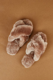A model wearing size 7 of the Mayberry Slipper Slide in colour Camel, from the front, showing the whole outfit