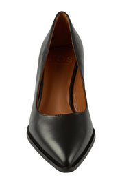 Product shot of the Auris Leather Heel in colour Black (Black), detail