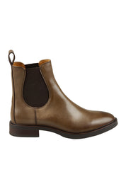 Product shot of the Blaik Leather Ankle Boot in colour Nocciola, from the front