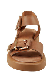 Product shot of the Ele Leather Flat in colour Pecan, detail