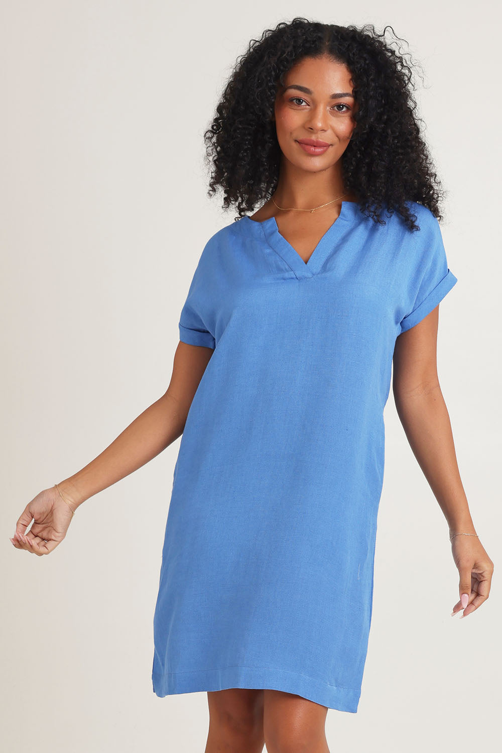 Model Ziara wearing size 10 of the Linen Blend Solid Shift Dress in colour Blue (Blue), from the front, cropped image