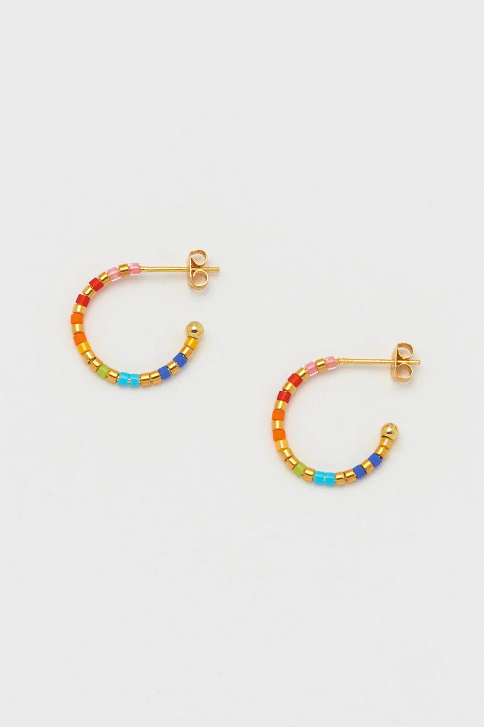 Product shot of the Rainbow Beaded Hoop Earrings in colour Goldrainbo (Metallics), detail