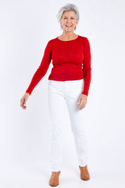 Model Elise wearing size 10 of the Lou Lou Skinny Jean in colour White (White), from the front, showing the whole outfit