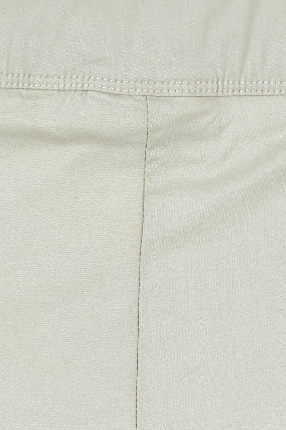 Product shot of the Fuss Free 7/8 Pant in colour Lightkhaki (Green), detail