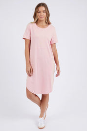 Model Genericm wearing size sample of the Elements Bay Cotton Dress – Ballerinap in colour Ballerinap, from the front