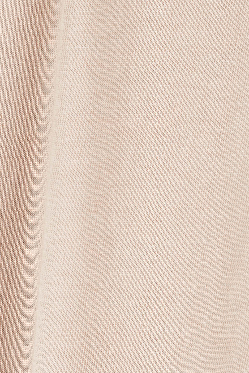 Product shot of the Elements Manly Cotton Vee Tee in colour Oat, detail