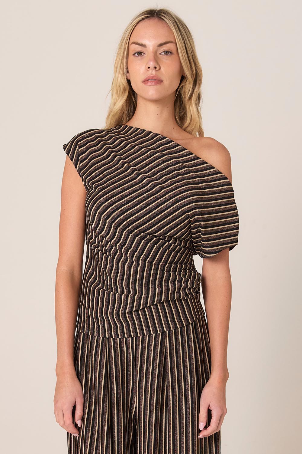 A model wearing the Everlyn Jersey Top in colour Multi, from the front, cropped image