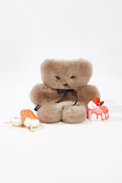 A model wearing the Flatout Bears in colour Latte, from the front, showing the whole outfit