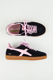 2001 Crossroads Suede Sneaker - Navypink