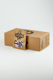 Product shot of size 37 of the 2001 Crossroads Suede Sneaker in colour Navypink (Blue), detail