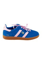 Product shot of the 2001 Parallel Suede Sneaker in colour Cobaltpink (Blue), from the front