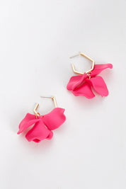 A model wearing size OneSize of the Medium Drop Multi Leaf Earring in colour Pink (Pink), from the front, showing the whole outfit