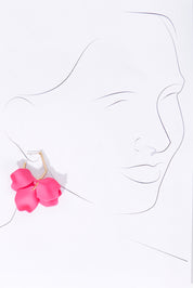 A model wearing size OneSize of the Medium Drop Multi Leaf Earring in colour Pink (Pink), from the front, showing the whole outfit