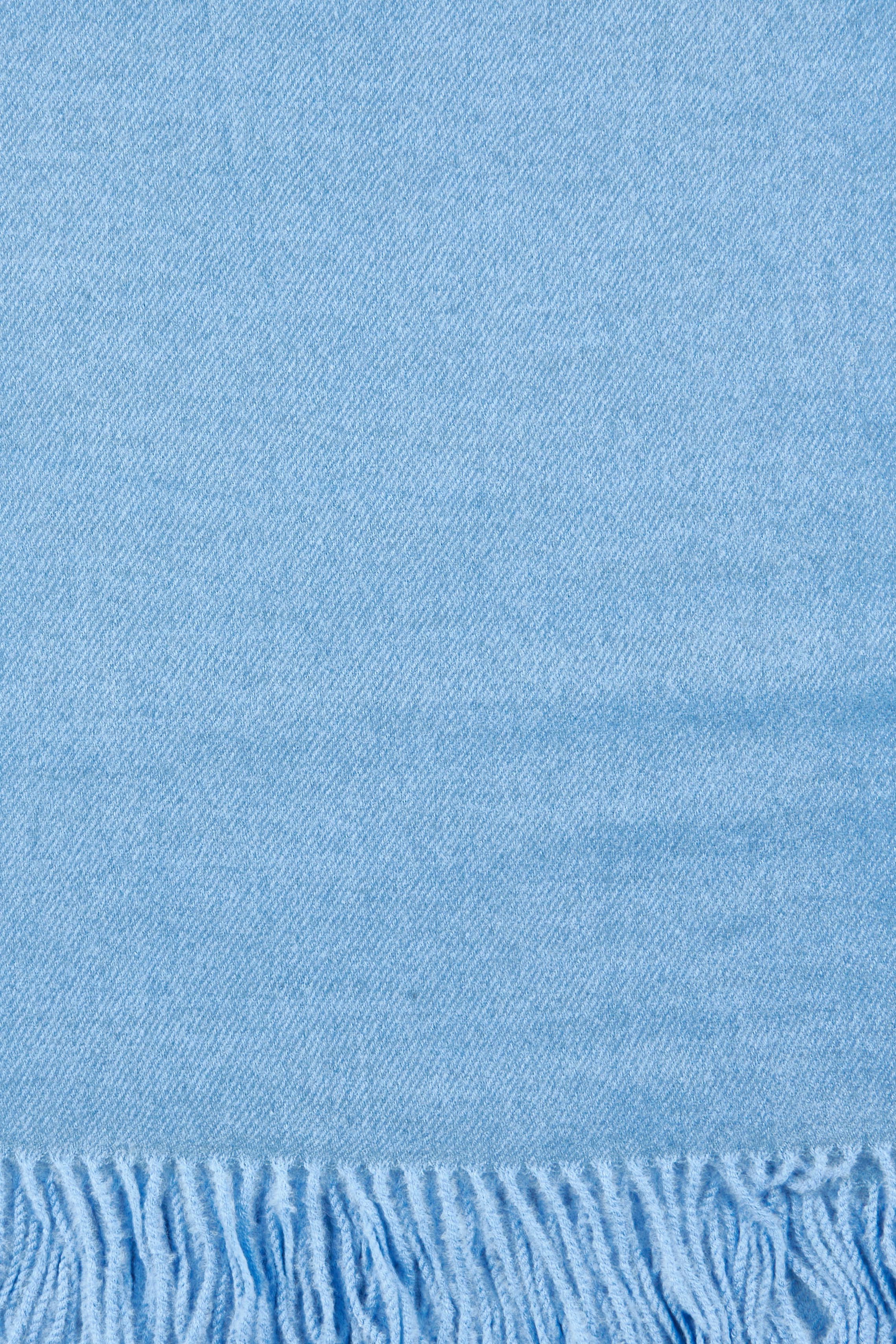 Product shot of the Solid Warm Scarf in colour Jacaranda (Blue), detail