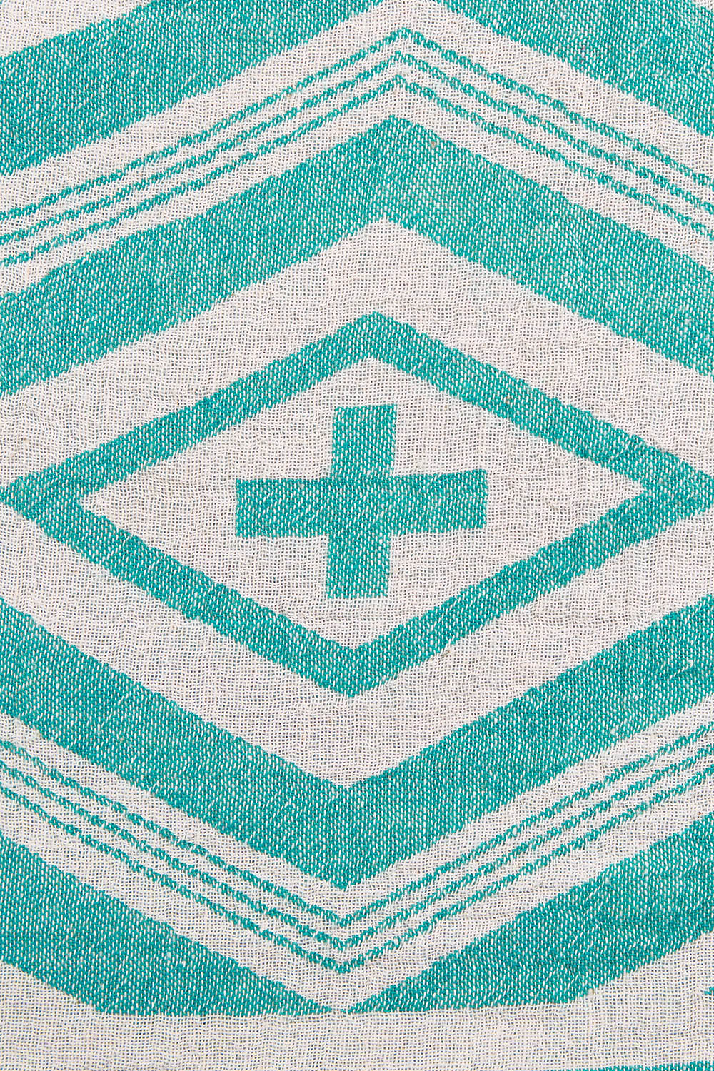 Product shot of the Hammamas Aztec Cotton Towel in colour Emerald (Green), detail