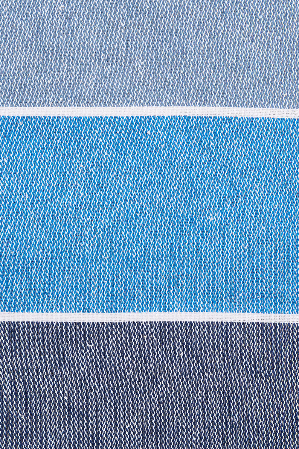 Product shot of the Hammamas Calypso Cotton Towel in colour Blues (Blue), detail